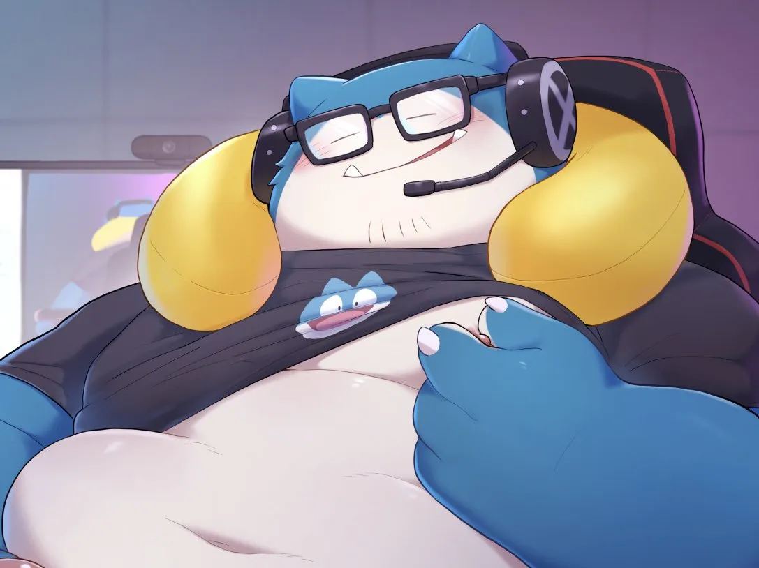 Snorlax, Munchlax by Dogoronumber3
